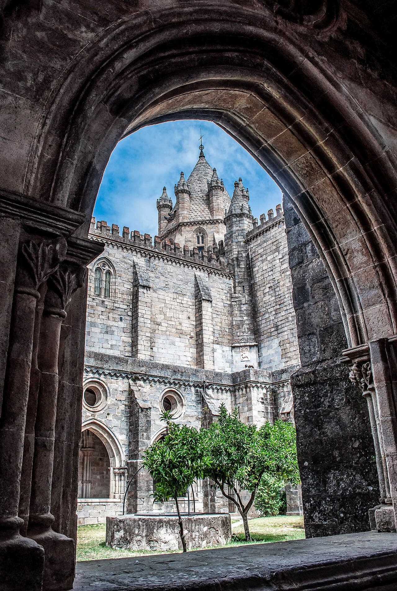 Liepaja & Evora - Évora